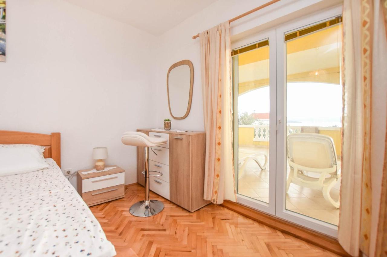 Dandelion Apartment Biograd Na Moru