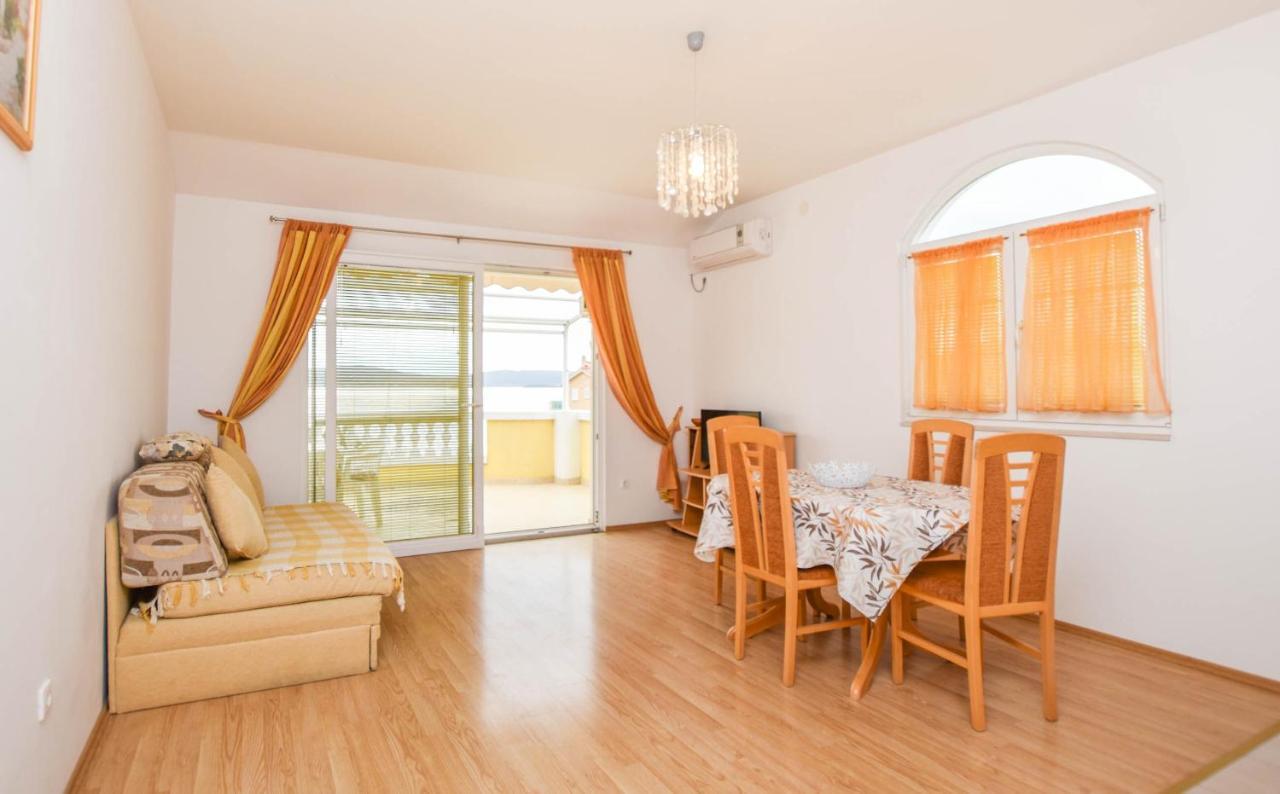 Dandelion Apartment *