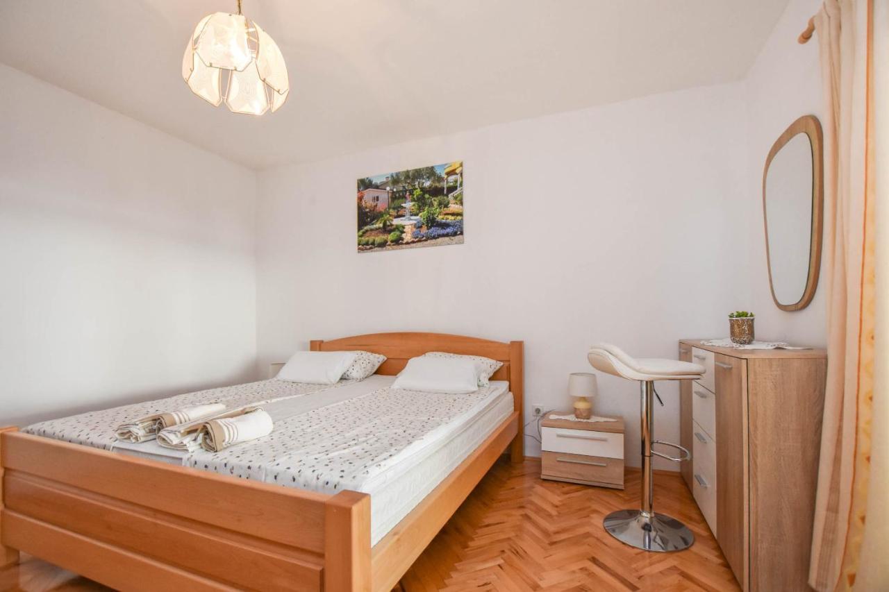 Apartment Dandelion Biograd Na Moru