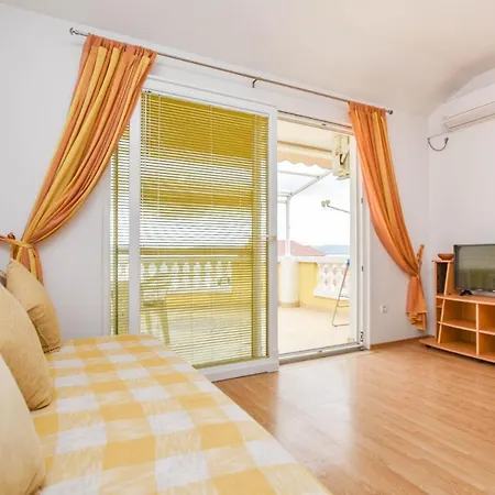 Apartments Dandelion Biograd Na Moru Exterior photo