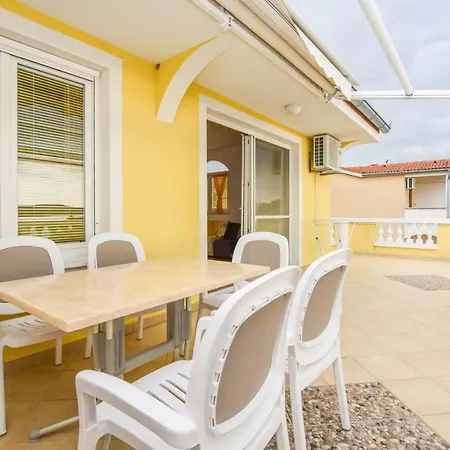 Apartments Dandelion Biograd Na Moru Exterior photo