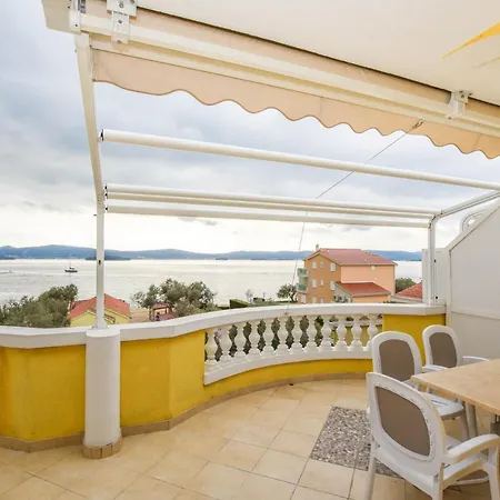 Apartments Dandelion Biograd Na Moru Exterior photo